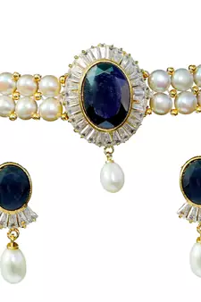 Black pearl chokers