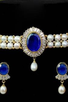 Blue pearl chokers