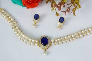 Blue pearl chokers 4