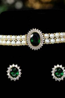 Green pearl chokers