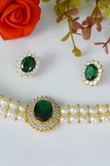 Green pearl chokers