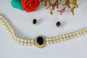 Black pearl chokers 4
