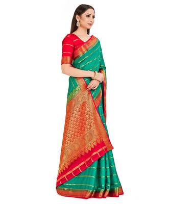 green hand woven crepe saree with blouse 2