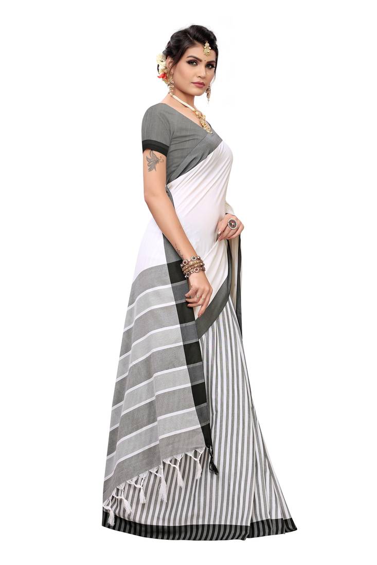 Women's  White Cotton Silk Printed Saree With Blouse Piece