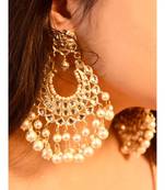 Youthful Kundan Chandbali with white pearl