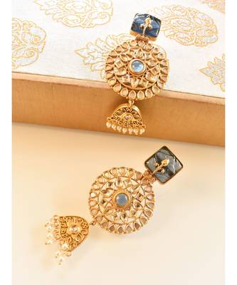Exquisite Party Wear Golden Kundan Earring 1