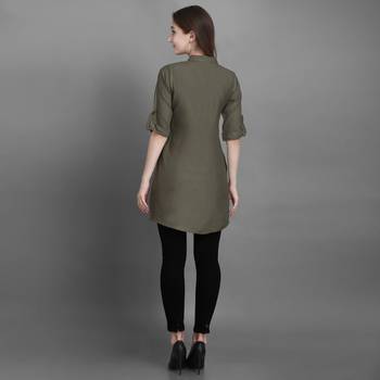 Women's Green Solid Top with Roll-up Sleeve 4