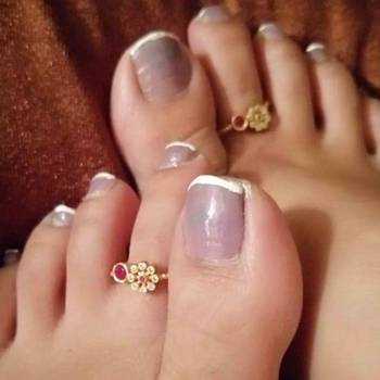 Pink toe-rings 2