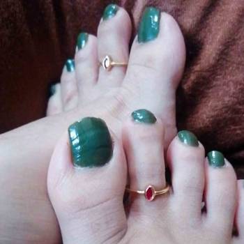 Pink toe-rings 2