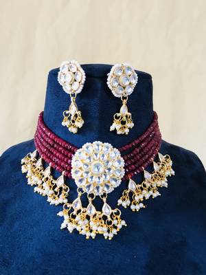 White necklaces 1