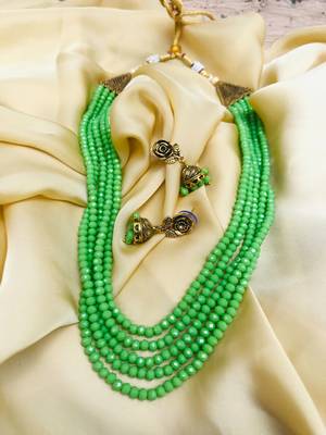 Green necklaces 1