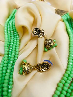 Green necklaces 3