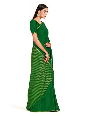green hand woven crepe saree with blouse 2
