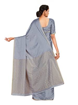blue hand woven crepe saree with blouse 3