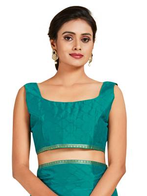 teal hand woven crepe saree with blouse 4