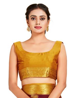 maroon hand woven crepe saree with blouse 4