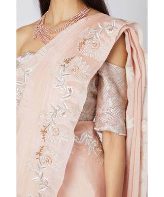 Nude Saree 3