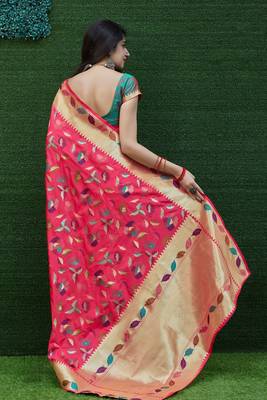 Pink woven banarasi silk saree with blouse 3