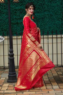 Red woven banarasi silk saree with blouse 4