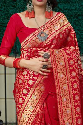 Red woven banarasi silk saree with blouse 5