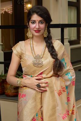 Beige woven banarasi silk saree with blouse 4