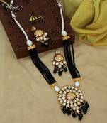 Black necklace-sets