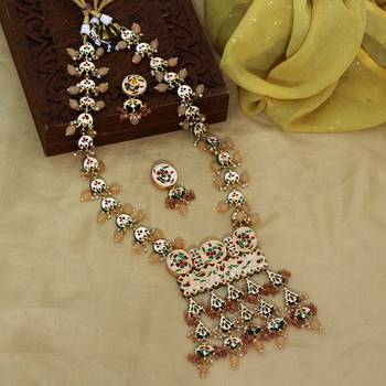 Pink necklace-sets 2