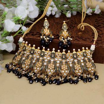 Black necklace-sets 1