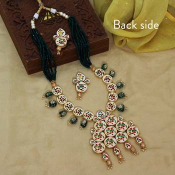 Green necklace-sets 2