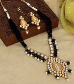 Black necklace-sets