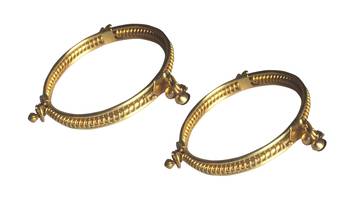 Gold bangles-and-bracelets 1