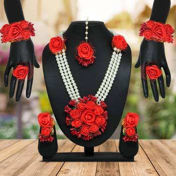 Red necklace-sets 1