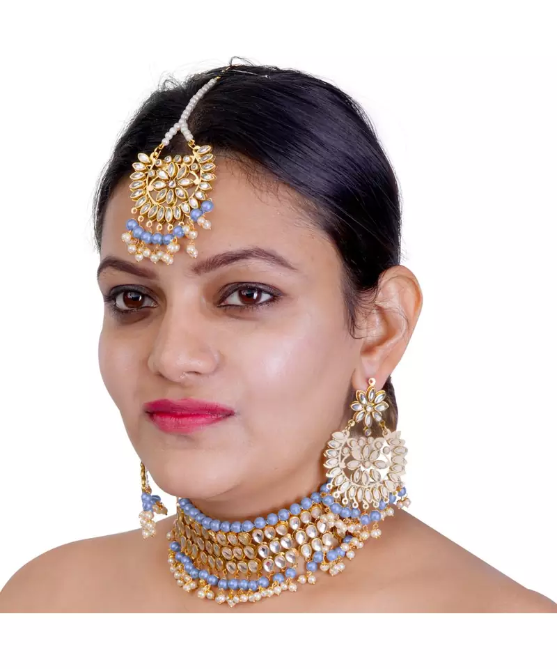 Grey Copper Base Kundan Necklace with Earrings & Mang Tika
