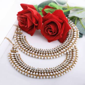 Charms Golden White Antique  Kundan Anklet For Women And Girl. 3