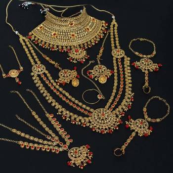 Red necklace-sets 1