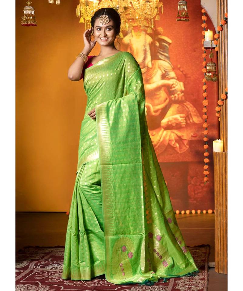 Green Organza Dhakai Jamdani Saree Boveee