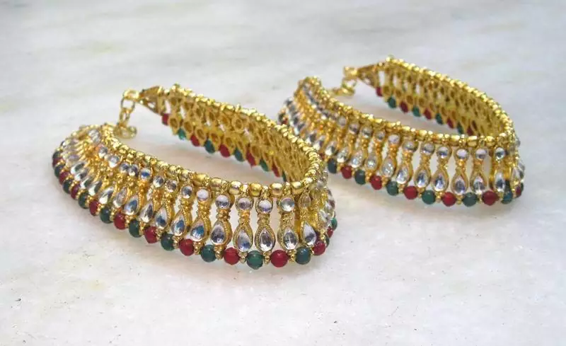 Delicate kundan and crystal bead payal