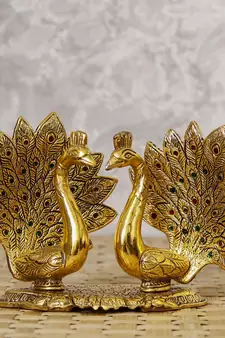 eCraftIndia Loving Golden Swan with Feather Couple 6Inch Decorative Metal Figurine