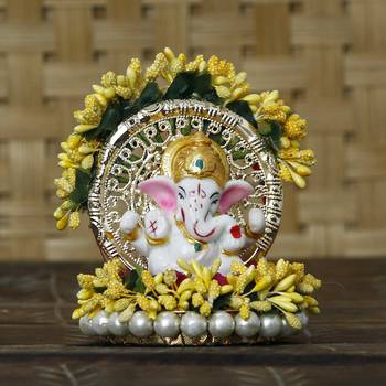 eCraftIndia Lord Ganesha Idol on Decorative Handcrafted Yellow Floral Plate for Home and Car 2