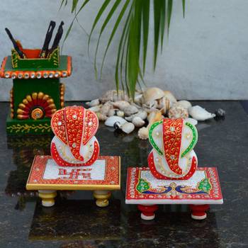 Set of 2 Marble Ganesha Chowki 2