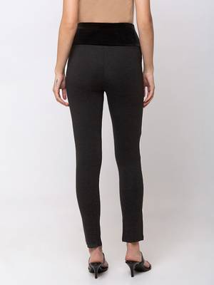 Women Black Solid  Slim Fit Tregging By Sheczzar 3