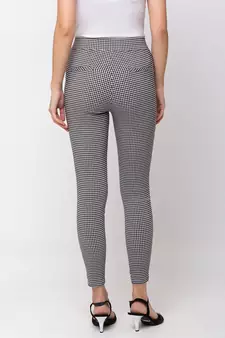 Women Black Checks  Slim Fit Tregging By Sheczzar