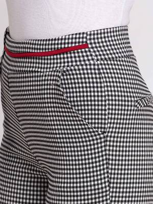 Women Black Checks  Slim Fit Tregging By Sheczzar 4