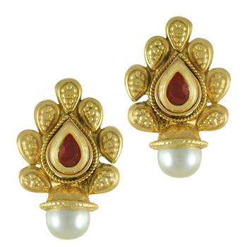 Maroon studs 1