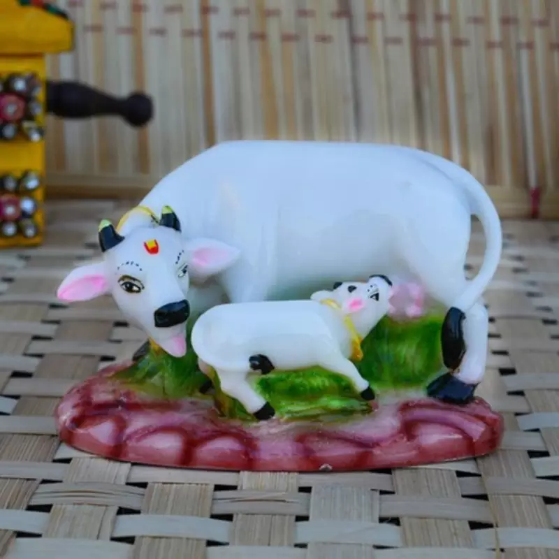 Polyresin Colorful Cow and Calf Statue
