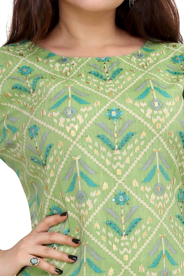 Pureint Women's Rayon Printed Kurta set with pant