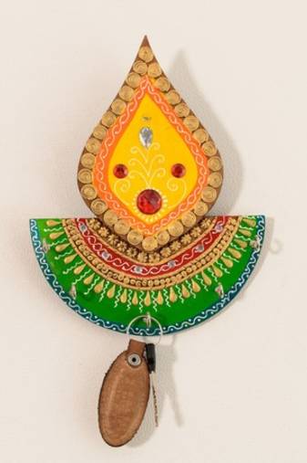 Papier-Mache Embossed Tilak Design 5 Hooks Key holder