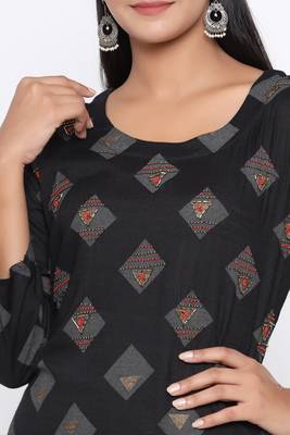 Ardozaa Women's Rayon Printed Straight Kurta (Black) 5
