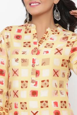 Ardozaa Women's Rayon Printed Straight Kurta (Yellow) 4