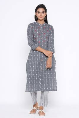 Ardozaa Women's Cotton Printed Straight Kurta Pant Set (Grey) 1